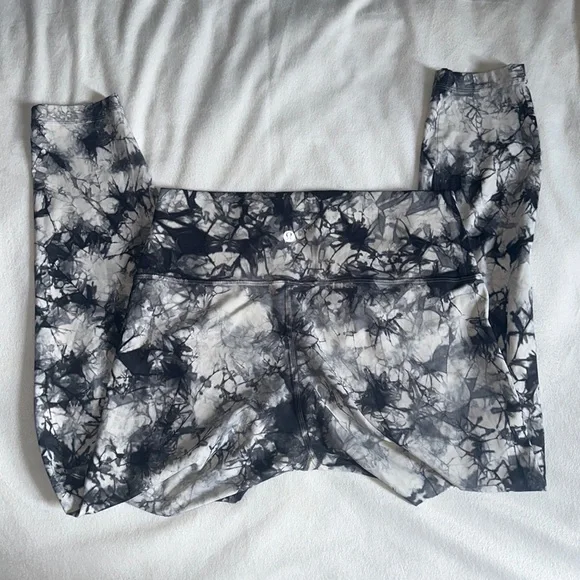 🍋 Lululemon Wunder Under Leggings Size 10 - Picture 3 of 6